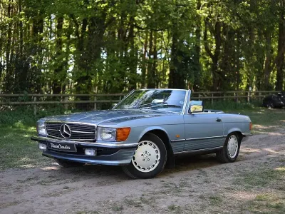Usado Mercedes SL300 1986 Azul Cabrios