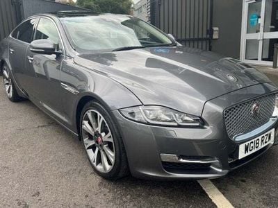 Jaguar XJ