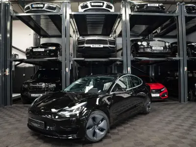 Used Tesla Model 3 Standard Range 239 kW (325 HP) 2020 Black Sedan