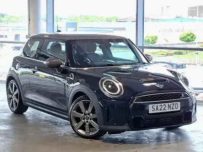 Usado Mini Cooper S Exclusive 178 CV (130 kW) 2022 Azul Utilitario