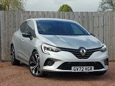 Used Renault Clio Techno 145 HP (106 kW) 2023 Silver Hatchback
