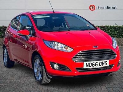 Used Ford Fiesta Zetec 82 HP (60 kW) 2017 Red Hatchback