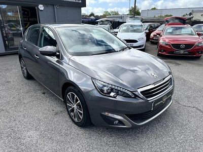 Usado Peugeot 308 Allure 120 HP (88 kW) 2016 Cinzento Citadino