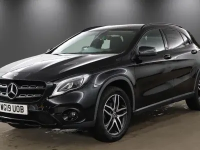 Used Mercedes GLA180 Urban 122 HP (89 kW) 2019 Black SUV