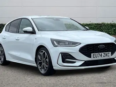 Used Ford Focus ST-Line X 125 HP (91 kW) 2024 White Hatchback