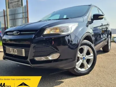 Usado Ford Kuga Zetec 150 HP (110 kW) 2015