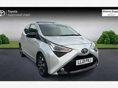 Used Toyota Aygo Trend 72 HP (52 kW) 2021 Silver Hatchback