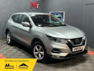 Used Nissan Qashqai Acenta Premium 140 HP (102 kW) 2019 Silver SUV