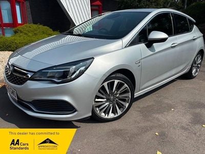 Used Vauxhall Astra SRi 150 HP (110 kW) 2019 Silver Hatchback