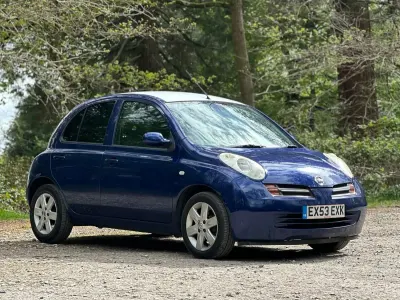 Begagnad Nissan Micra 87 HK (63 kW) 2003 Blå Halvkombi