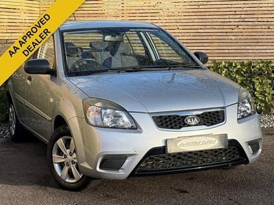 Used Kia Rio 95 HP (69 kW) 2010 Silver Hatchback