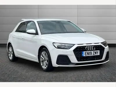 Używany Audi A1 Sport 95 KM (69 kW) 2019 Biały SUV