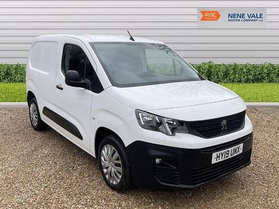 Used Peugeot Partner 2019 White MPV