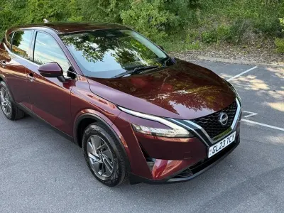 Used Nissan Qashqai Acenta Premium 140 HP (102 kW) 2023 Red SUV