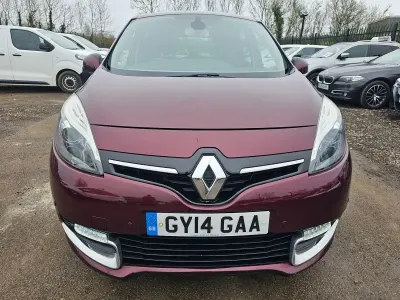 Used Renault Scénic III Dynamique 110 HP (80 kW) 2014 Red MPV