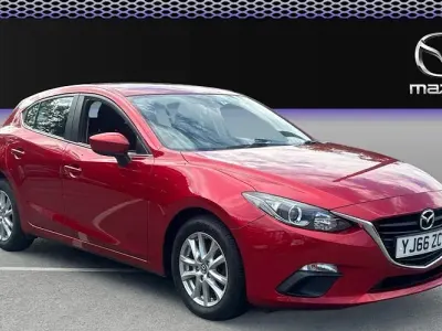 Used Mazda 3 120 HP (88 kW) 2016 Red Hatchback