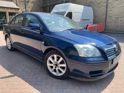 Used Toyota Avensis T3 110 HP (80 kW) 2003 Blue Hatchback