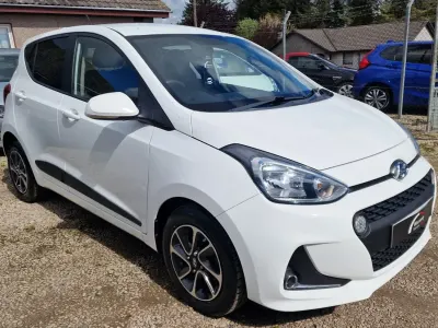 Gebraucht Hyundai i10 Premium 66 PS (48 kW) 2019 Weiß Kleinwagen