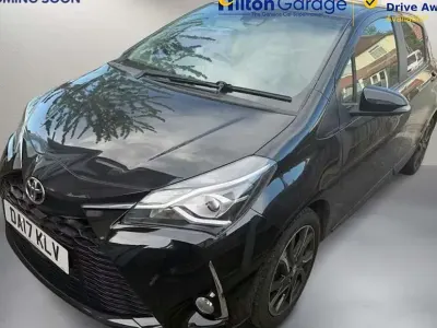 Używany Toyota Yaris Design 111 KM (81 kW) 2017