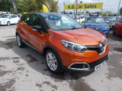 Used Renault Captur Dynamique 90 HP (66 kW) 2015 Orange SUV