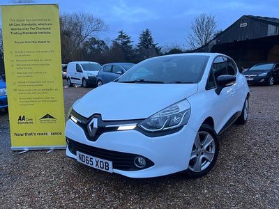 Used Renault Clio IV Dynamique 75 HP (55 kW) 2016 White Hatchback