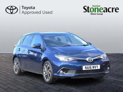 Used Toyota Auris Design 116 HP (85 kW) 2016 Blue Hatchback