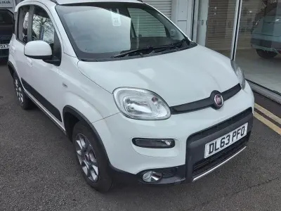 Usado Fiat Panda 4x4 S 85 HP (62 kW) 2014 Branco Citadino