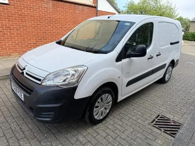 Gebraucht Citroën Berlingo 49 kW (67 PS) 2018 Weiß Van / Kleinbus