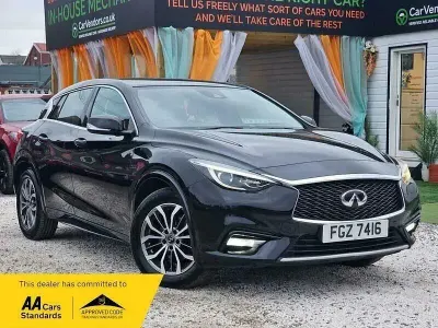 Used Infiniti Q30 109 HP (80 kW) 2017 Black Hatchback