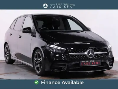 Usado Mercedes B200 AMG Line Premium 163 HP (119 kW) 2019 Preto Monovolume