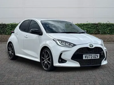 Used Toyota Yaris Sport 116 HP (85 kW) 2023 White Hatchback