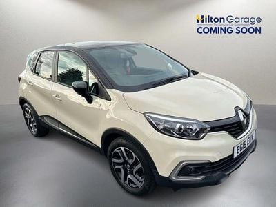Used Renault Captur Iconic 90 HP (66 kW) 2019 Cream/black SUV