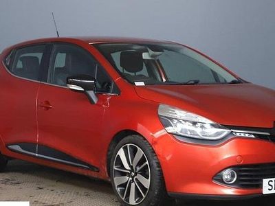 Used Renault Clio IV Dynamique 2015 Red Hatchback