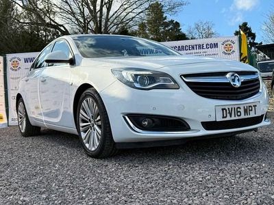 Used Vauxhall Insignia Design Edition 170 HP (125 kW) 2016 White Hatchback