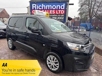 Used Citroën Berlingo 100 HP (73 kW) 2022 Black MPV