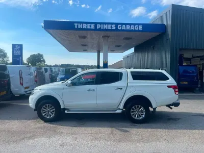Used Mitsubishi L200 Warrior 2017 White Pickup