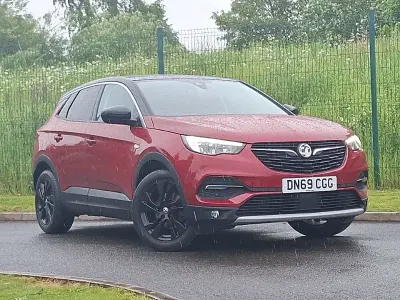 Used Vauxhall Grandland X SRi 2019 Red SUV
