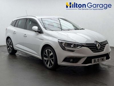 Used Renault Mégane GrandTour Iconic 140 HP (102 kW) 2019 White Estate
