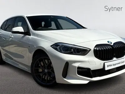 Używany BMW 118 M Sport 134 KM (98 kW) 2021 Biały Hatchback
