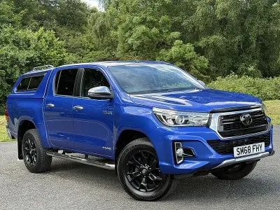 Used Toyota HiLux 150 HP (110 kW) 2018 Blue Pickup