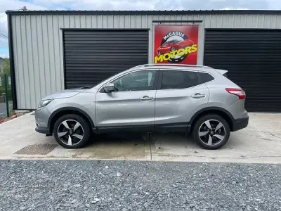 Używany Nissan Qashqai N-TEC 130 KM (95 kW) 2015 Srebrny SUV