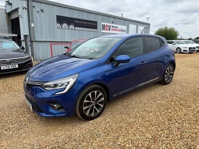 Used Renault Clio V Iconic 100 HP (73 kW) 2021 Blue Hatchback