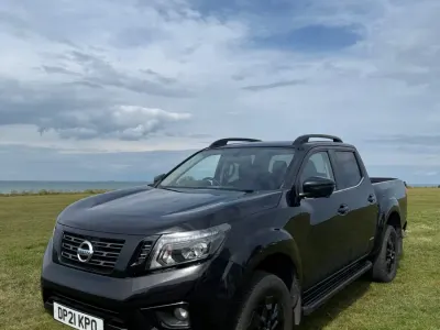 Begagnad Nissan Navara N-Guard 190 HK (139 kW) 2021 Svart Pickup
