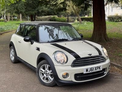 Used Mini Cooper D Hatch 2011 White Hatchback