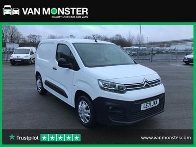 Used Citroën Berlingo 100 HP (73 kW) 2022 White MPV