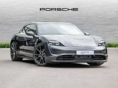 Usado Porsche Taycan Sport Turismo 414 kW (563 HP) 2023 Cinzento Carrinha