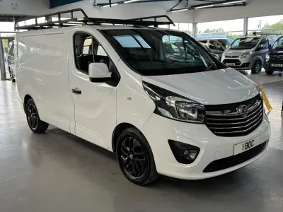 Used Vauxhall Vivaro Edition 125 HP (91 kW) 2019 White MPV