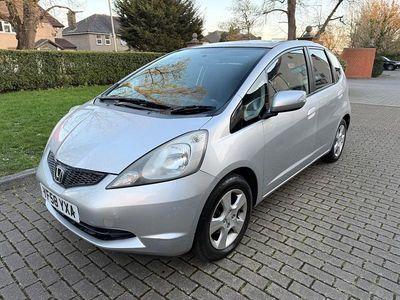 Used Honda Jazz ES 100 HP (73 kW) 2009 Silver Hatchback