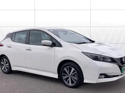 Gebraucht Nissan Leaf Acenta 110 kW (150 PS) 2019 Weiß Kleinwagen