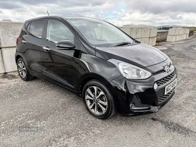 Używany Hyundai i10 Premium SE 87 KM (63 kW) 2019 Czarny Hatchback